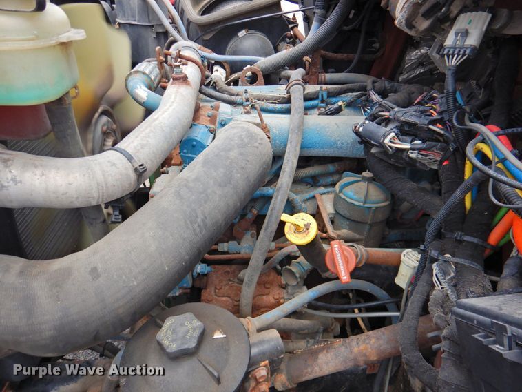 image for item DP4726 2005 International 7300  dump flatbed truck