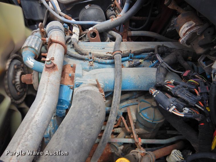 image for item DP4726 2005 International 7300  dump flatbed truck