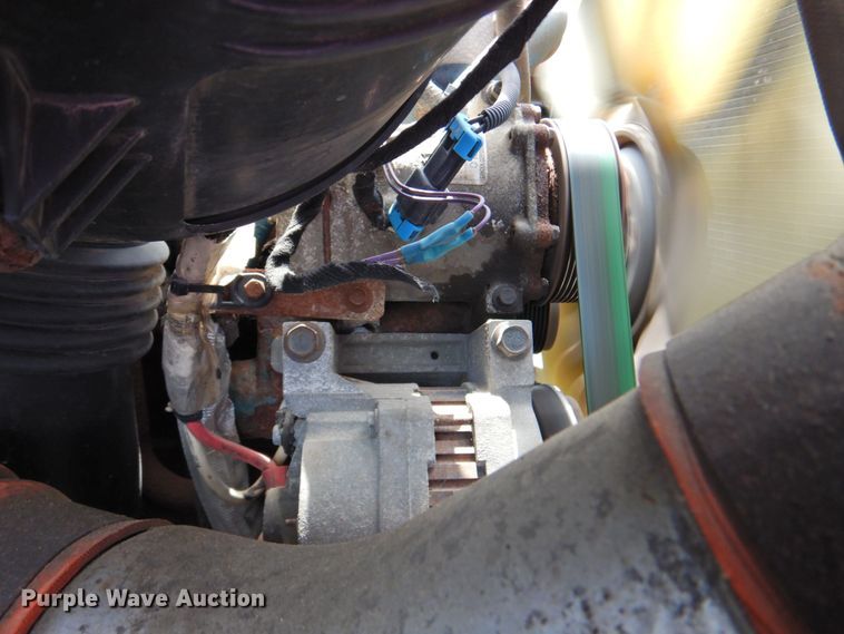 image for item DP4726 2005 International 7300  dump flatbed truck