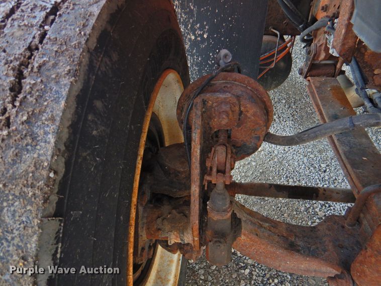 image for item DP4726 2005 International 7300  dump flatbed truck