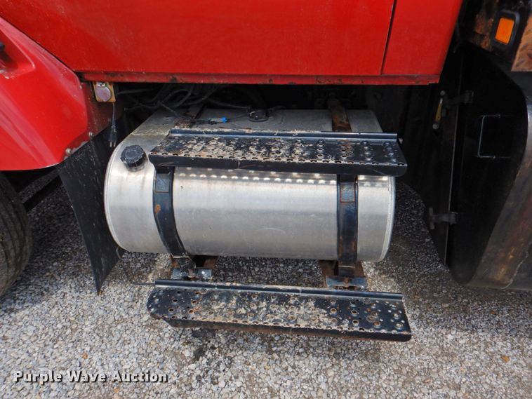 image for item DP4726 2005 International 7300  dump flatbed truck