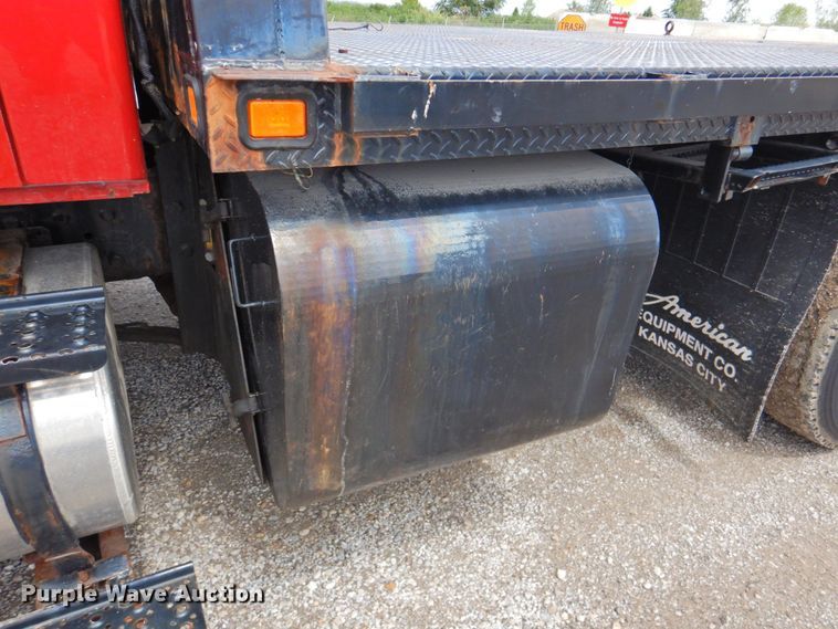 image for item DP4726 2005 International 7300  dump flatbed truck