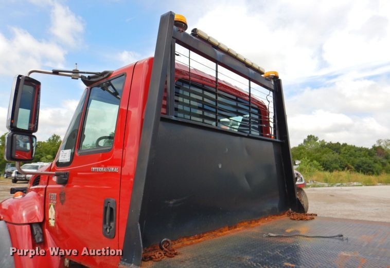 image for item DP4726 2005 International 7300  dump flatbed truck