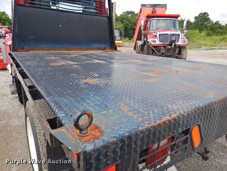 image for item DP4726 2005 International 7300  dump flatbed truck