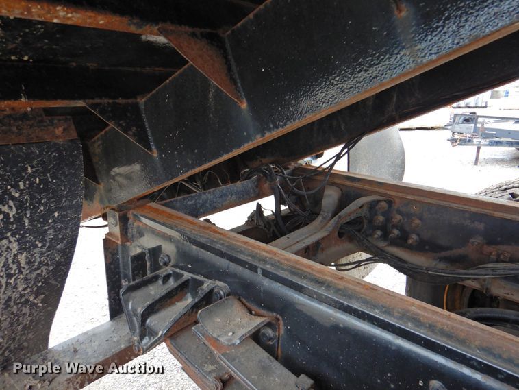 image for item DP4726 2005 International 7300  dump flatbed truck