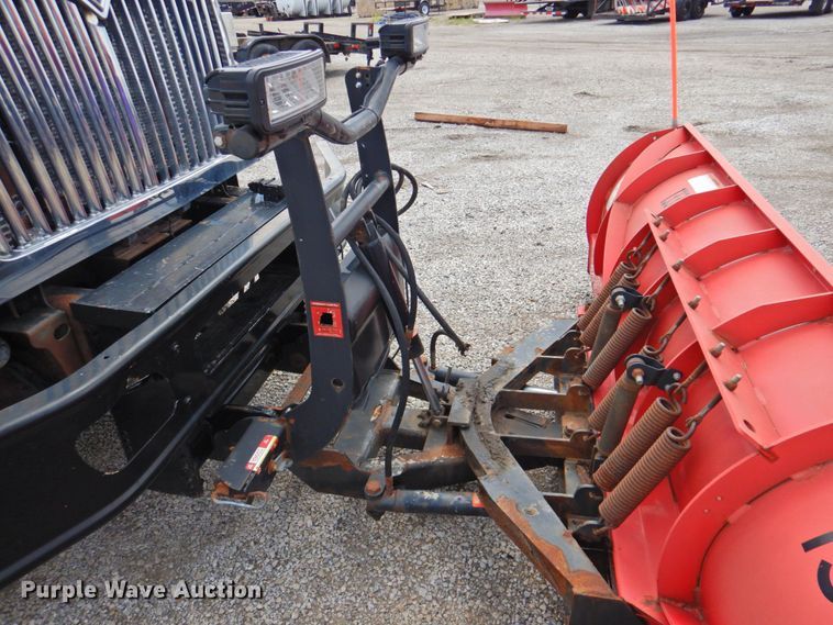 image for item DP4726 2005 International 7300  dump flatbed truck