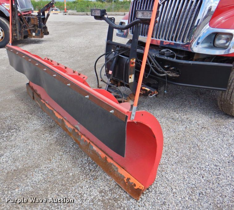 image for item DP4726 2005 International 7300  dump flatbed truck