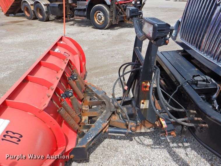 image for item DP4726 2005 International 7300  dump flatbed truck