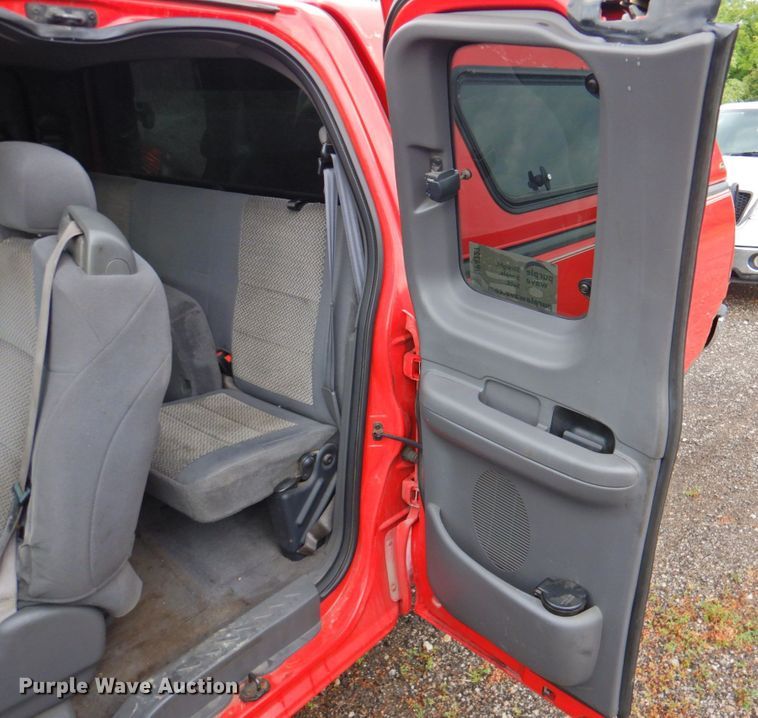 image for item DP4727 2003 Ford F150  SuperCab pickup truck