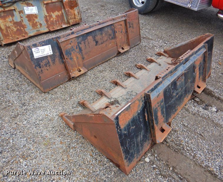 image for item DP4739 Bobcat  skid steer bucket