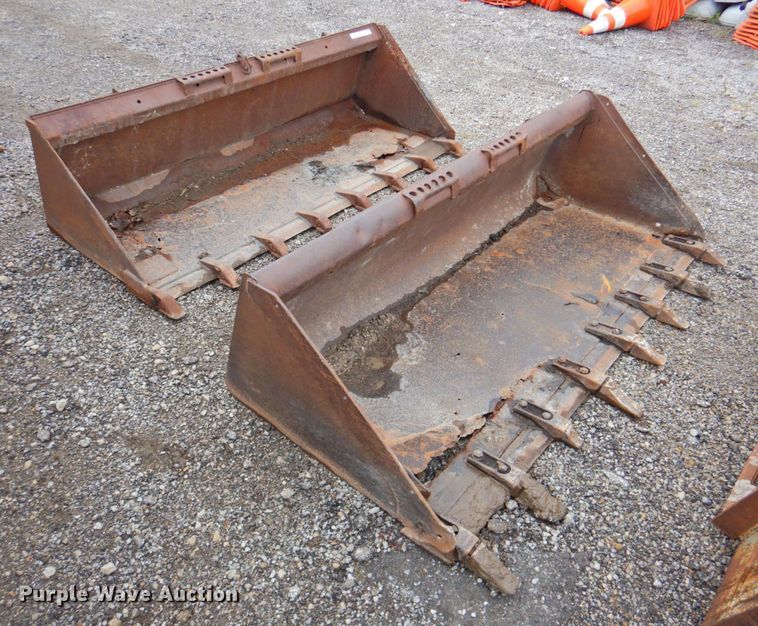image for item DP4739 Bobcat  skid steer bucket