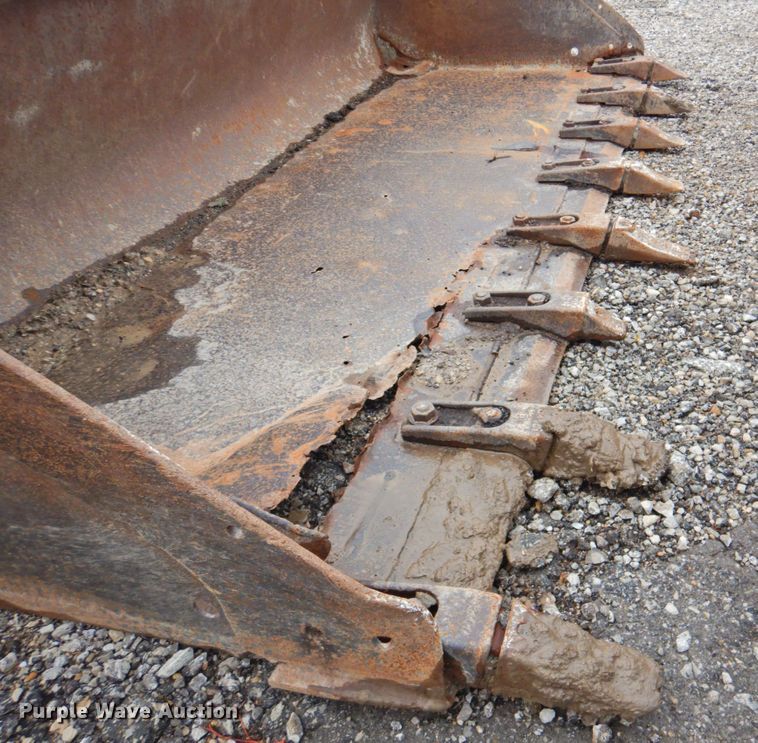 image for item DP4739 Bobcat  skid steer bucket