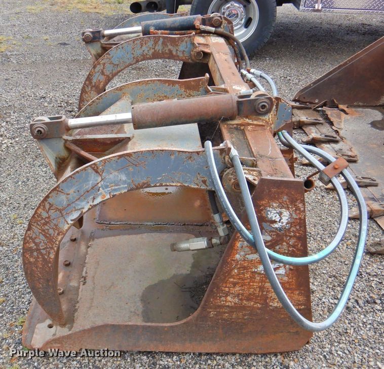 image for item DP4740 FFC  skid steer grapple bucket