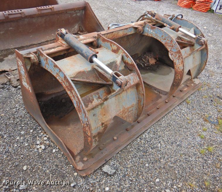 image for item DP4740 FFC  skid steer grapple bucket