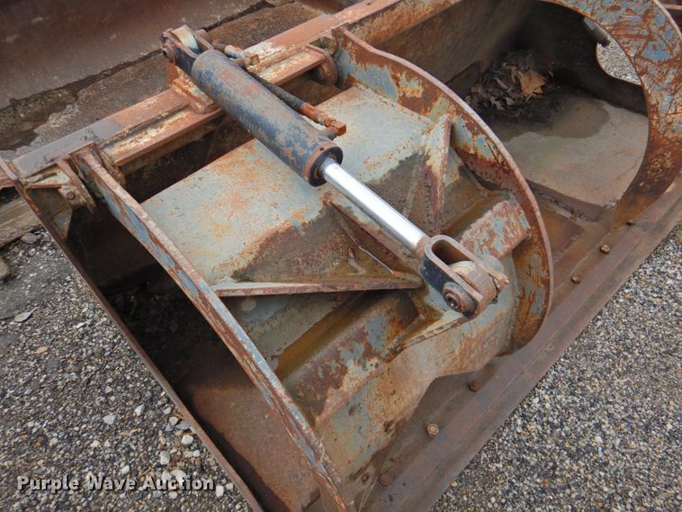 image for item DP4740 FFC  skid steer grapple bucket