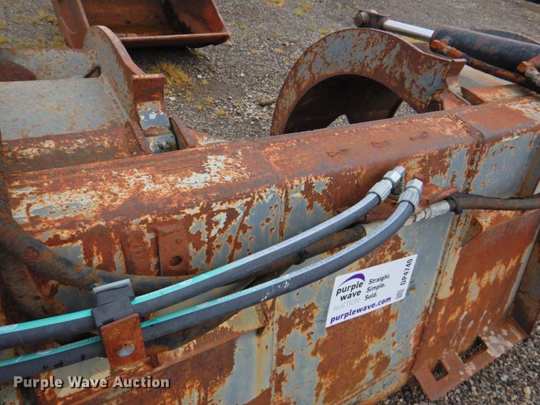 image for item DP4740 FFC  skid steer grapple bucket