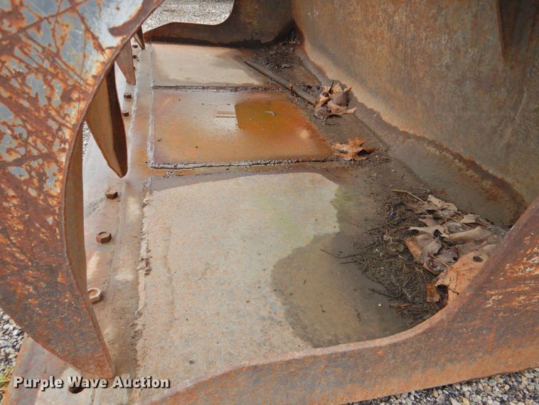 image for item DP4740 FFC  skid steer grapple bucket