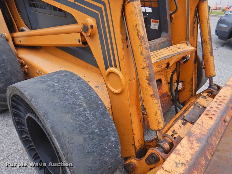 image for item DP4765 1999 Case 95XT  skid steer loader