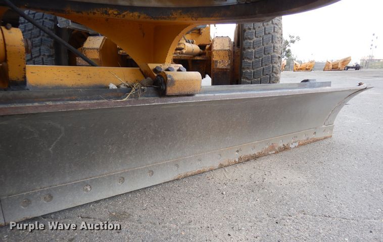 image for item DR1292 2003 John Deere 770CH Series II  motor grader