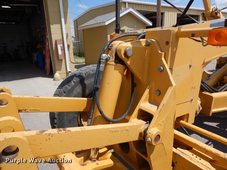 image for item DR1292 2003 John Deere 770CH Series II  motor grader