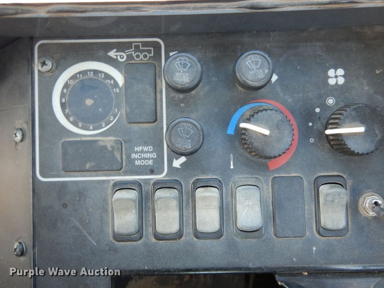 image for item DR1292 2003 John Deere 770CH Series II  motor grader