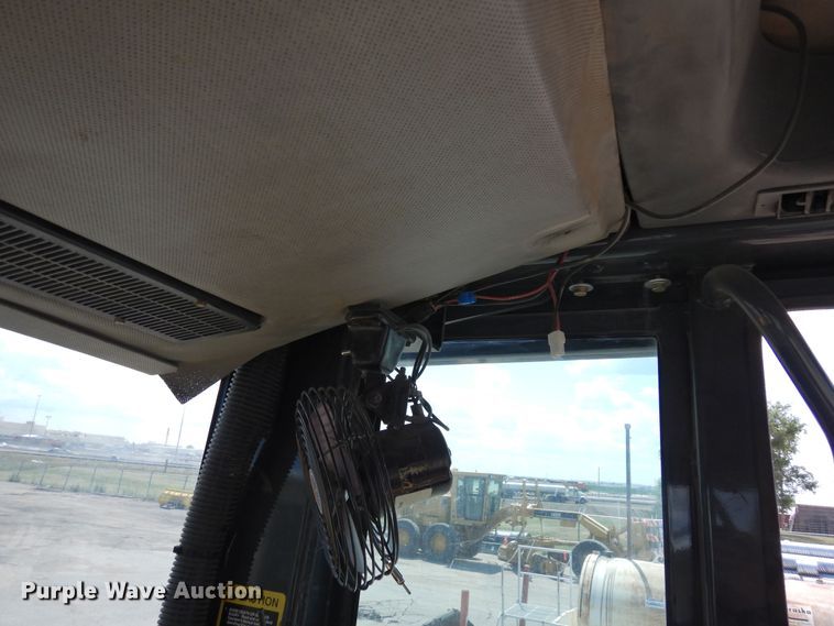 image for item DR1292 2003 John Deere 770CH Series II  motor grader