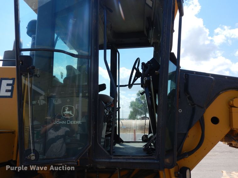 image for item DR1292 2003 John Deere 770CH Series II  motor grader