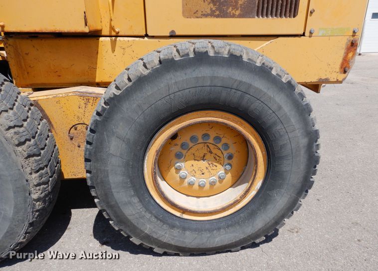 image for item DR1292 2003 John Deere 770CH Series II  motor grader