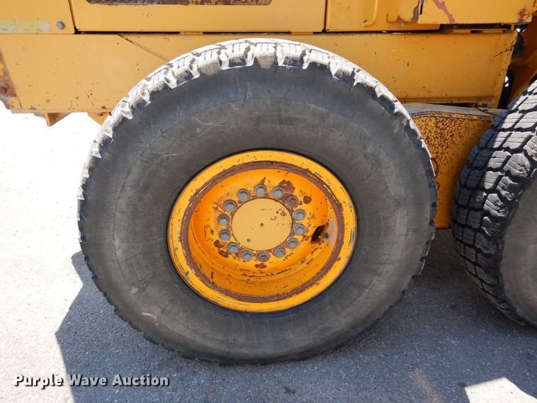 image for item DR1292 2003 John Deere 770CH Series II  motor grader