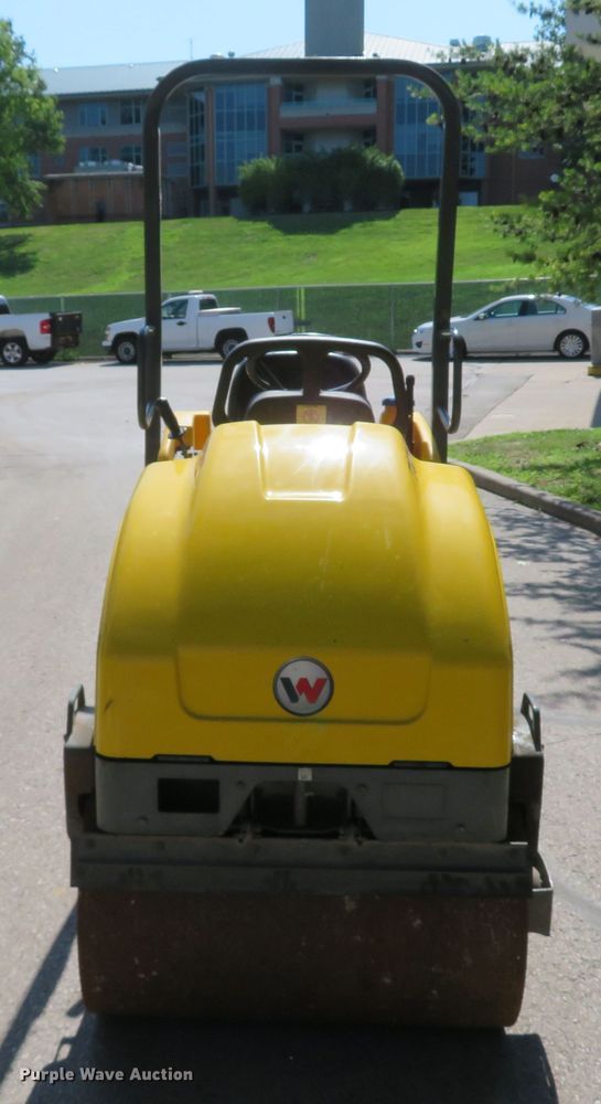 image for item FB9811 2009 Wacker Neuson RD12A  double drum roller