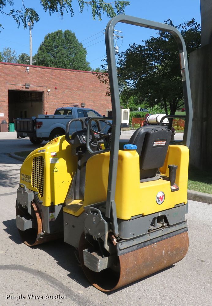 image for item FB9811 2009 Wacker Neuson RD12A  double drum roller