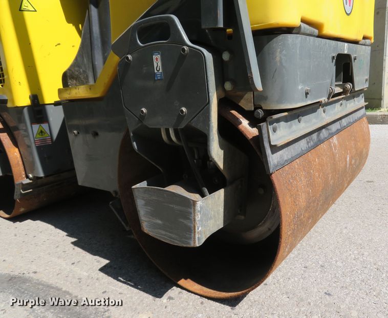 image for item FB9811 2009 Wacker Neuson RD12A  double drum roller