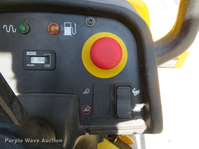 image for item FB9811 2009 Wacker Neuson RD12A  double drum roller