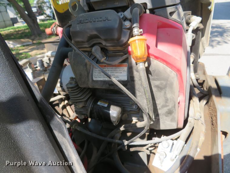 image for item FB9811 2009 Wacker Neuson RD12A  double drum roller