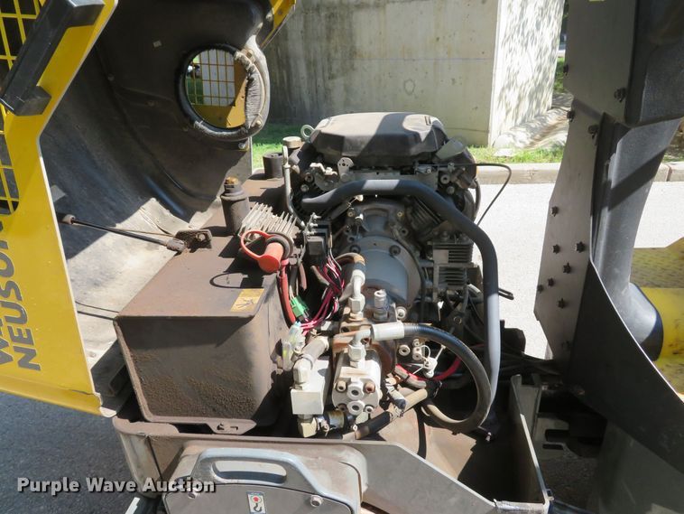 image for item FB9811 2009 Wacker Neuson RD12A  double drum roller