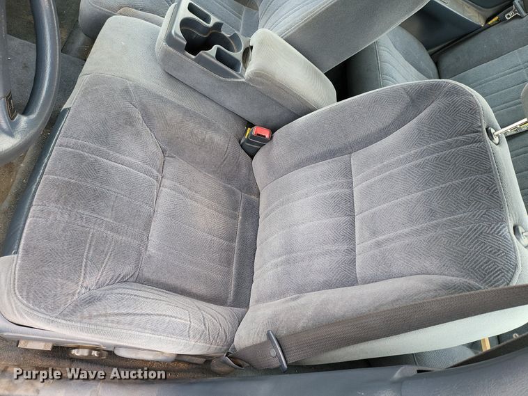 image for item IU9863 2002 Chevrolet Impala