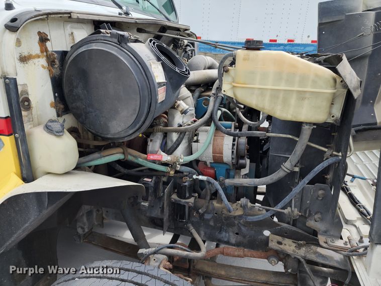 image for item JB9044 2000 International 4700  flatbed truck