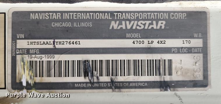 image for item JB9044 2000 International 4700  flatbed truck