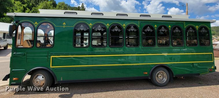 image for item JC9748 2017 Ford  trolley