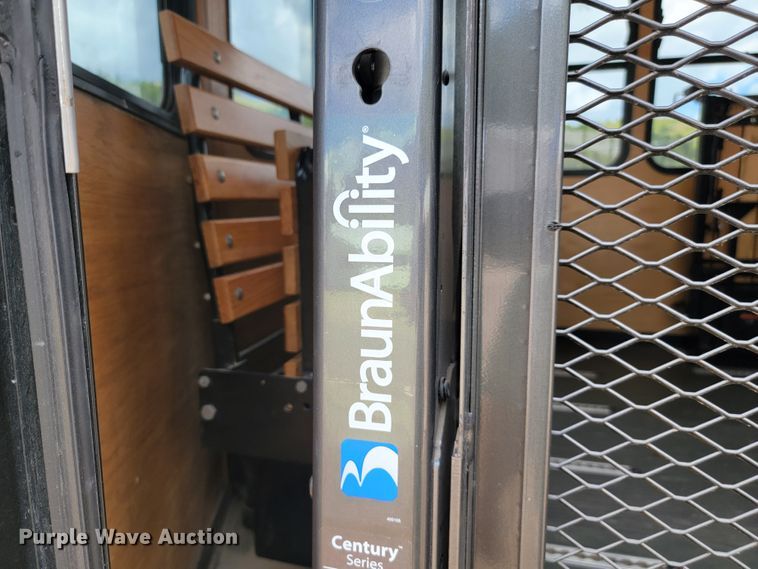 image for item JC9748 2017 Ford  trolley