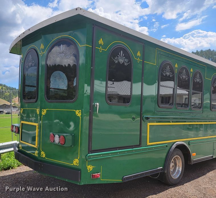 image for item JC9748 2017 Ford  trolley