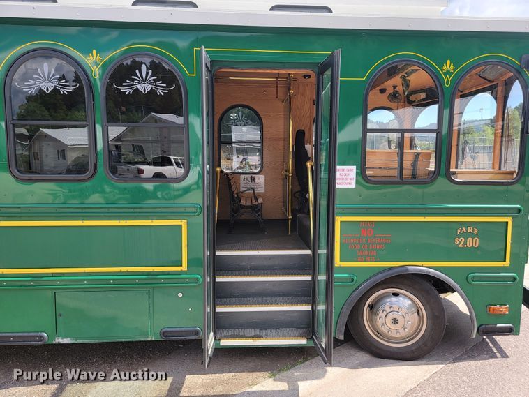 image for item JC9748 2017 Ford  trolley