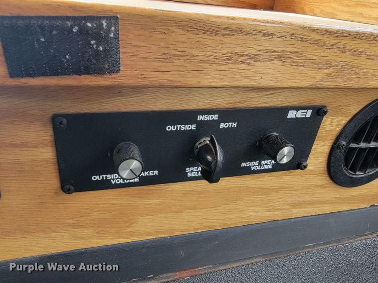 image for item JC9748 2017 Ford  trolley