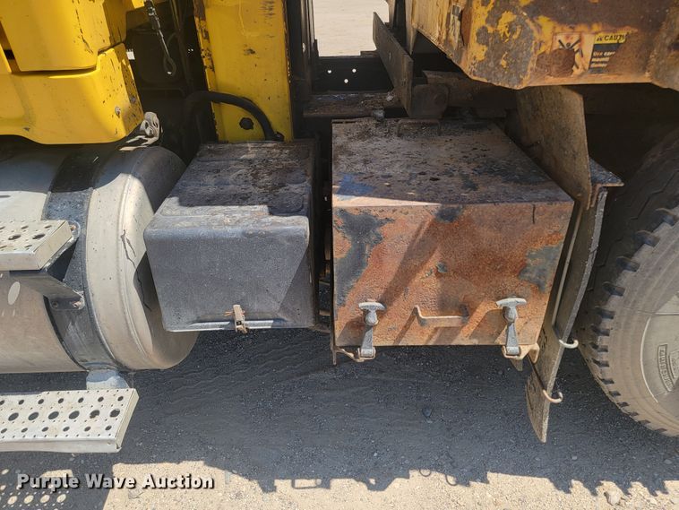 image for item JC9796 2008 Sterling LT9500  dump truck