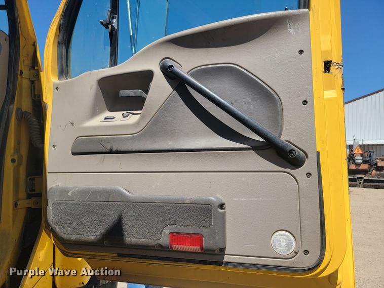 image for item JC9796 2008 Sterling LT9500  dump truck