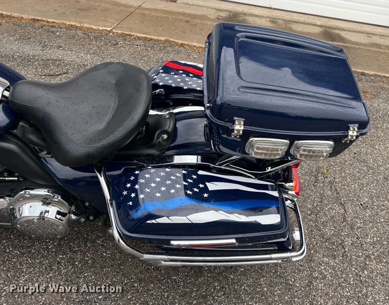 image for item JM9212 2014 Harley Davidson Electra Glide FLHTP Police  motorcycle