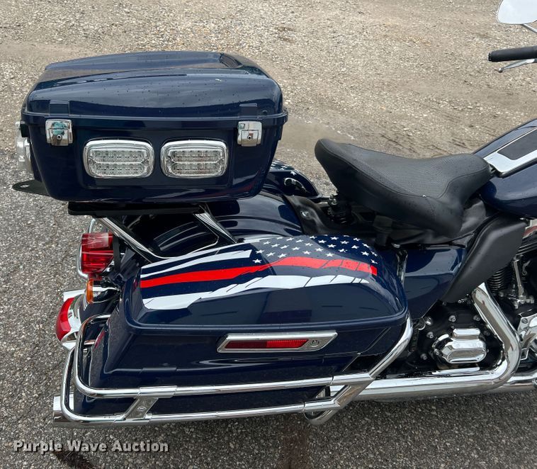 image for item JM9212 2014 Harley Davidson Electra Glide FLHTP Police  motorcycle