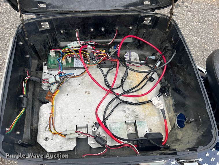 image for item JM9212 2014 Harley Davidson Electra Glide FLHTP Police  motorcycle