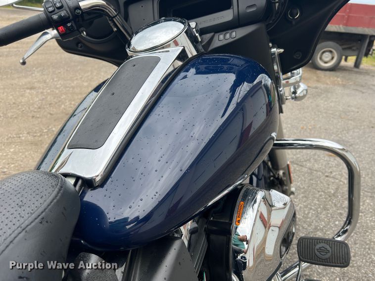 image for item JM9212 2014 Harley Davidson Electra Glide FLHTP Police  motorcycle