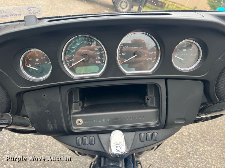 image for item JM9212 2014 Harley Davidson Electra Glide FLHTP Police  motorcycle